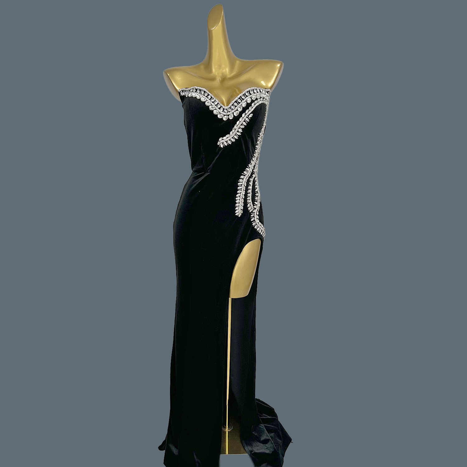 Women Formal Wear Photoshoot - Robe longue en velours noir, robe